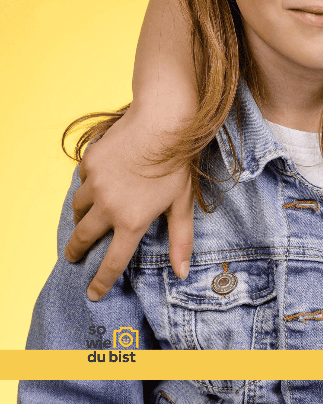 Schulfotografie auf Augenhöhe, kindgerechte Fotoshooting-Atmosphäre.